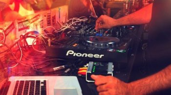 Udemy How To Get Dj Bookings At Festivals TUTORiAL