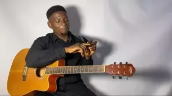 Udemy Beginner Guitar Course by Fave Strings TUTORiAL